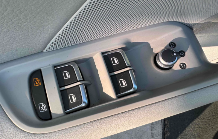 
								2015 Audi A3 1.8T Premium full									