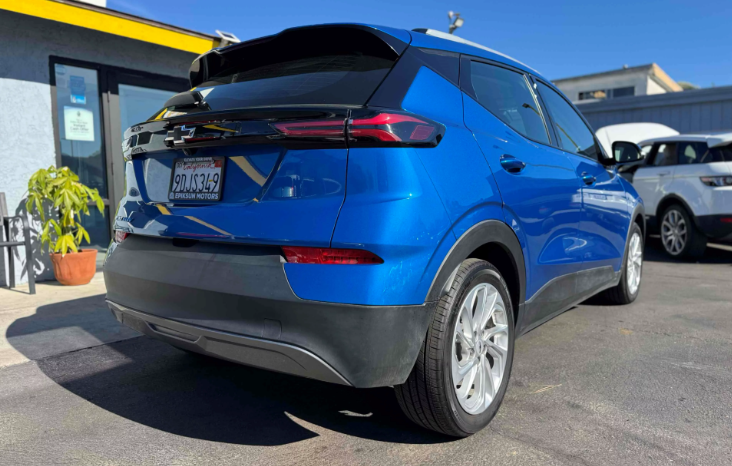 
								2022 Chevrolet Bolt EUV LT full									