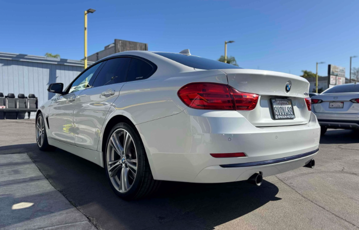 
								2015 BMW 4 Series full									