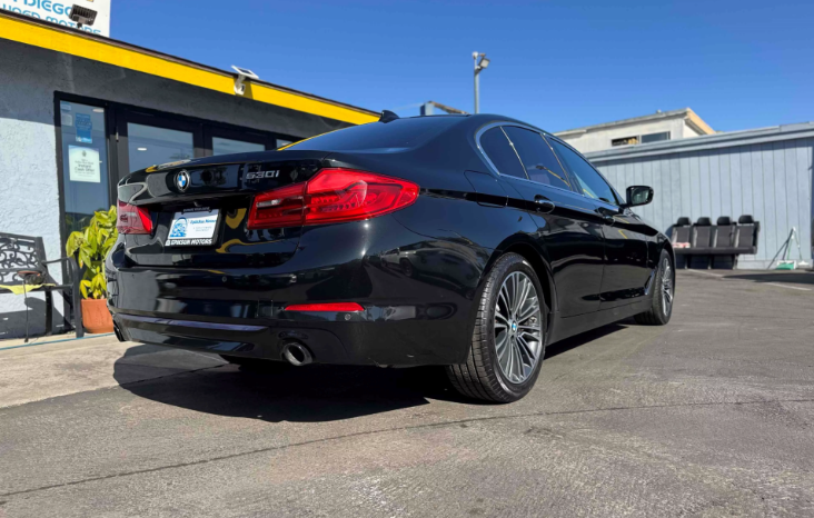 
								2018 BMW 5 Series full									