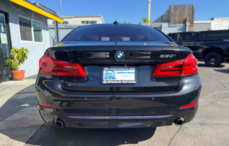 
								2018 BMW 5 Series full									