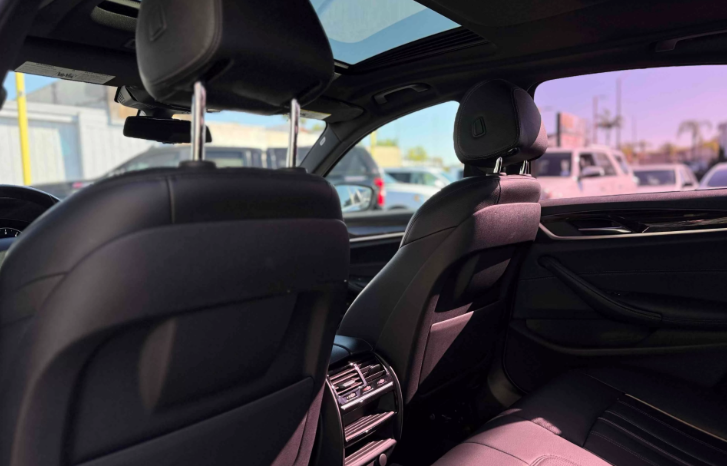 
								2018 BMW 5 Series full									