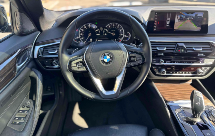 
								2018 BMW 5 Series full									