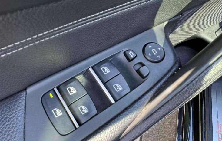 
								2018 BMW 5 Series full									