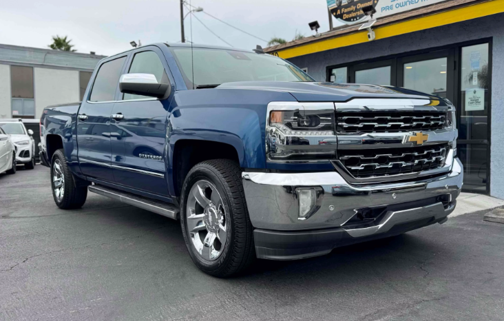 
								2018 Chevrolet Silverado 1500 LTZ full									