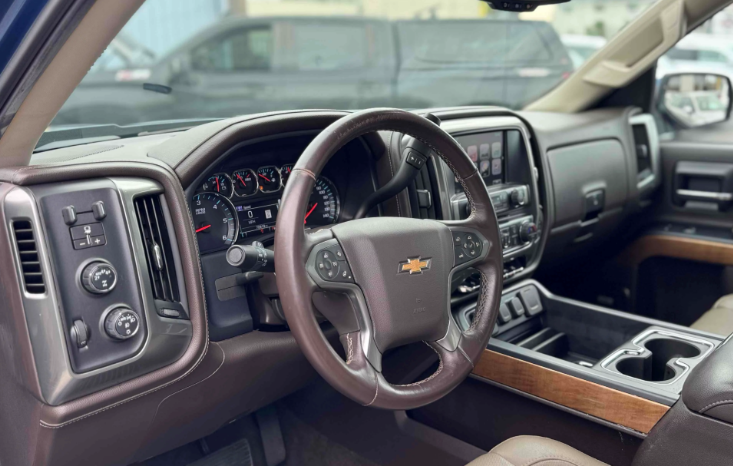 
								2018 Chevrolet Silverado 1500 LTZ full									