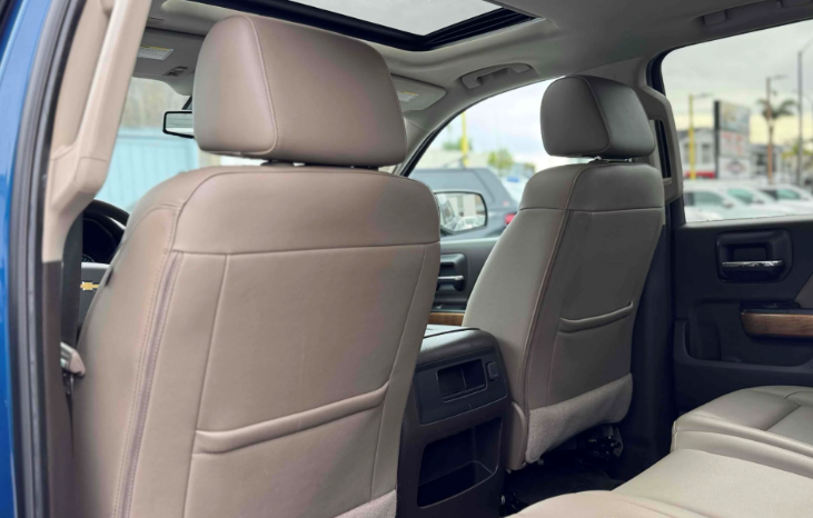 
								2018 Chevrolet Silverado 1500 LTZ full									