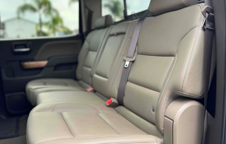 
								2018 Chevrolet Silverado 1500 LTZ full									