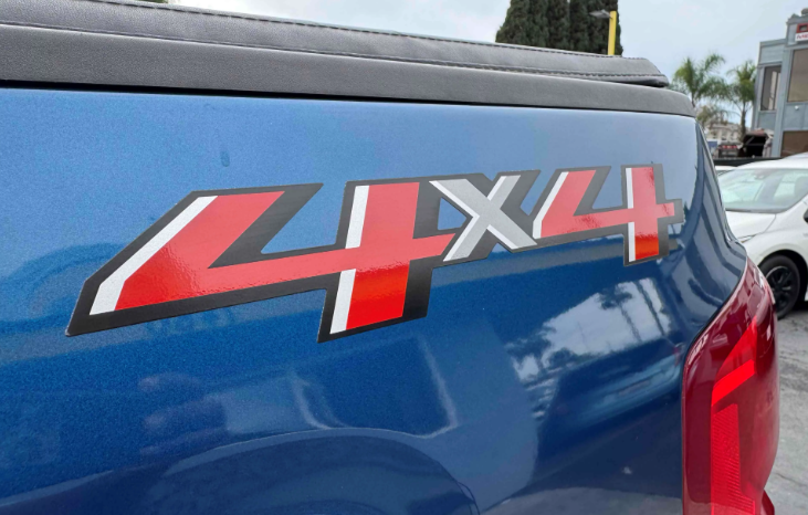 
								2018 Chevrolet Silverado 1500 LTZ full									