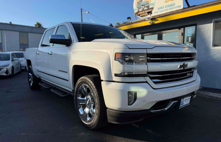 
								2017 Chevrolet Silverado 1500 LTZ full									