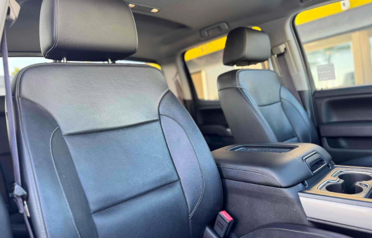 
								2017 Chevrolet Silverado 1500 LTZ full									