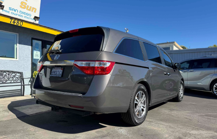 
								2011 Honda Odyssey EX-L full									