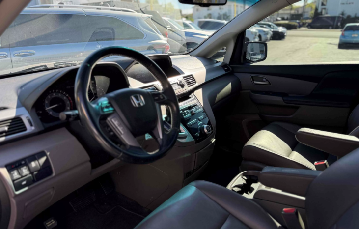 
								2011 Honda Odyssey EX-L full									