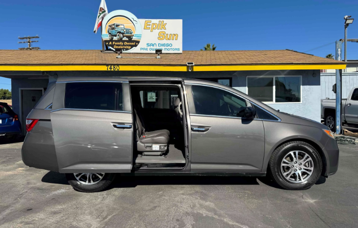 
								2011 Honda Odyssey EX-L full									