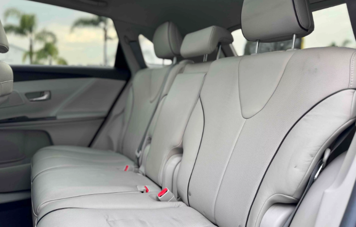 
								2015 Toyota Venza XLE full									