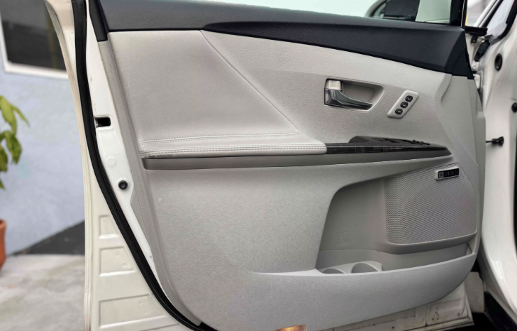 
								2015 Toyota Venza XLE full									