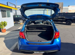 
										2017 Toyota Yaris LE full									