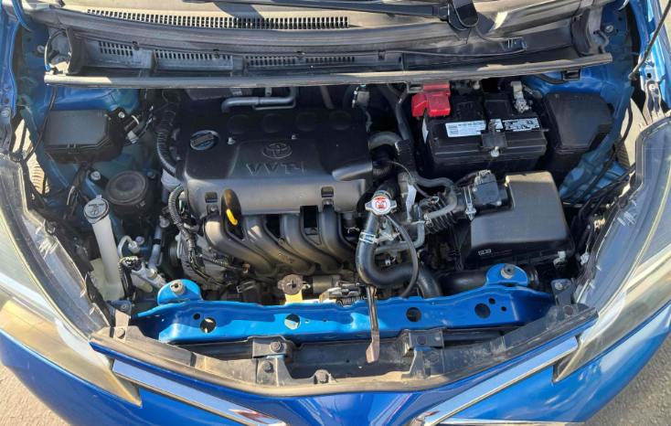 
								2017 Toyota Yaris LE full									