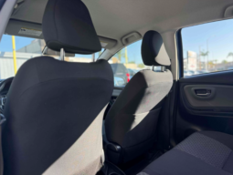 
										2017 Toyota Yaris LE full									