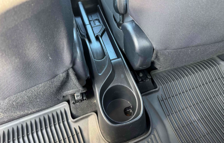 
								2017 Toyota Yaris LE full									