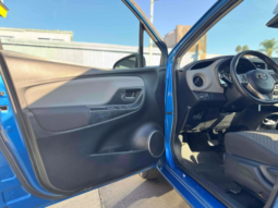 
										2017 Toyota Yaris LE full									