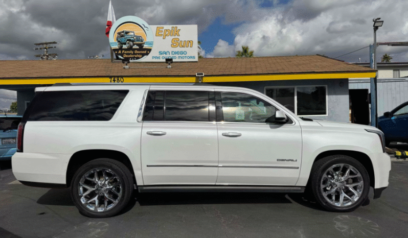 
								2017 GMC Yukon XL Denali full									