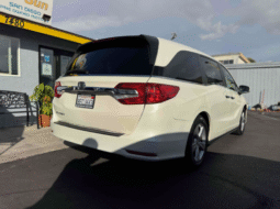 
										Honda Odyssey EX-L full									