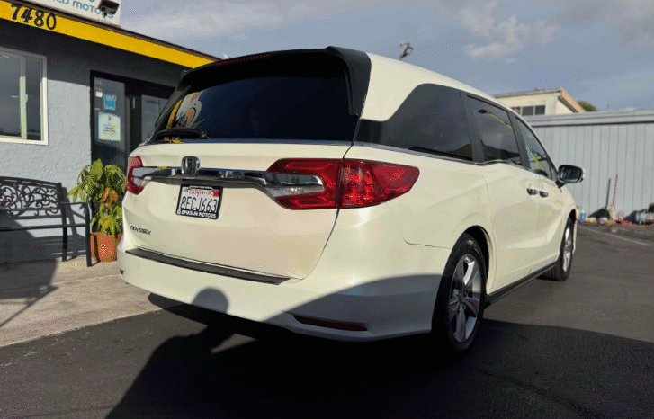 
								Honda Odyssey EX-L full									