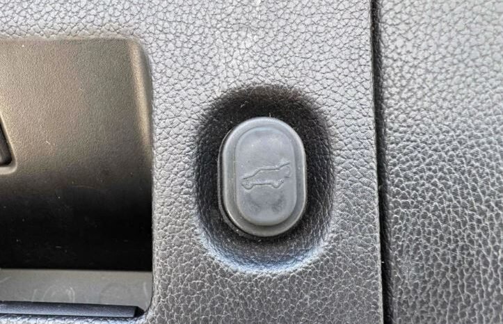 
								Used 2018 Chevrolet Suburban Premier full									