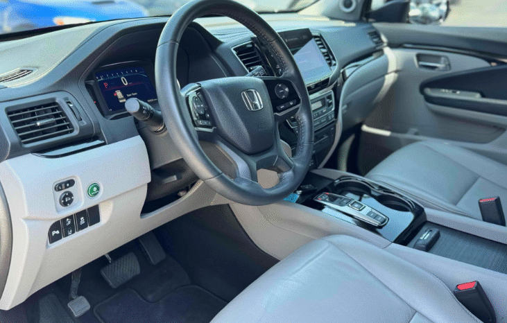 
								Honda Pilot Touring 7-Passenger full									