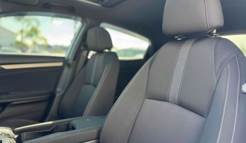 
								2021 Honda Civic Hatchback EX full									