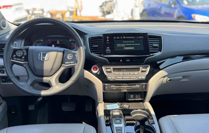 
								Honda Pilot Touring 7-Passenger full									