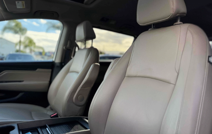 
								Honda Odyssey EX-L full									