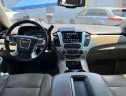 
										2019 GMC Yukon SLT full									