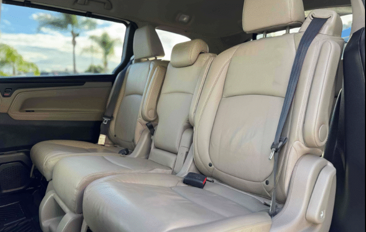 
								Honda Odyssey EX-L full									