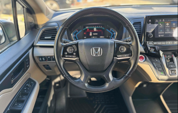 
								Honda Odyssey EX-L full									