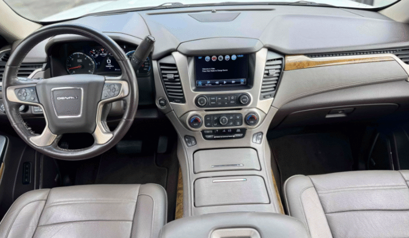 
								2017 GMC Yukon XL Denali full									