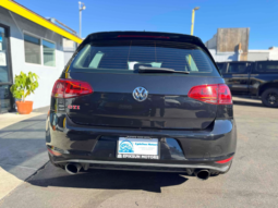 
										2017 Volkswagen Golf GTI SE full									