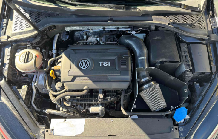 
								2017 Volkswagen Golf GTI SE full									