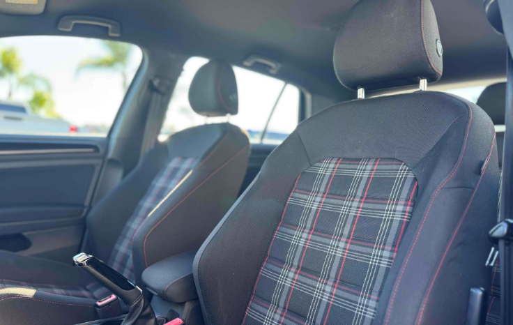 
								2017 Volkswagen Golf GTI SE full									