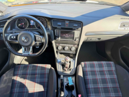 
										2017 Volkswagen Golf GTI SE full									