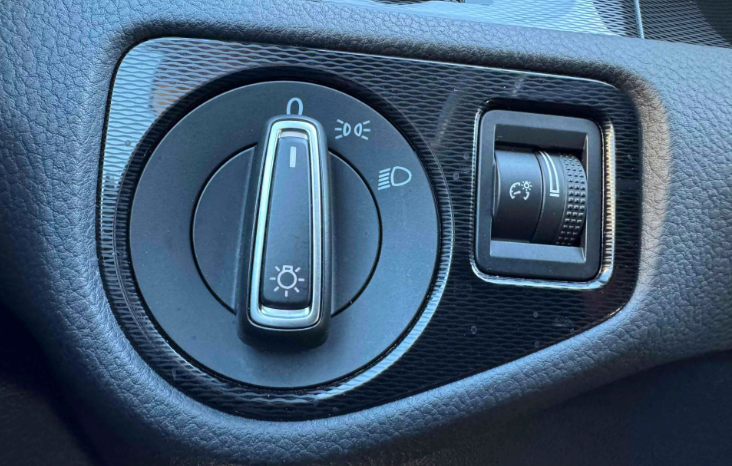 
								2017 Volkswagen Golf GTI SE full									