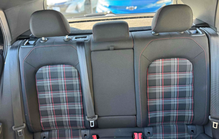 
								2017 Volkswagen Golf GTI SE full									