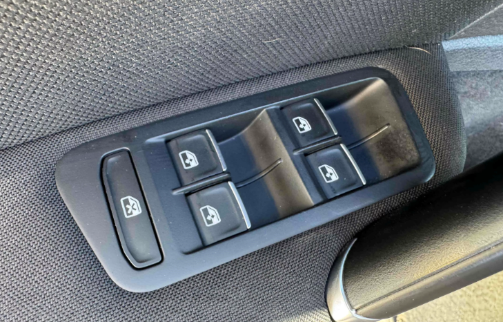 
								2017 Volkswagen Golf GTI SE full									