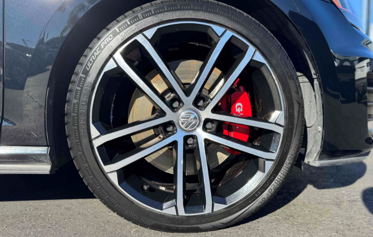 
								2017 Volkswagen Golf GTI SE full									