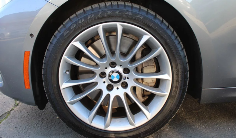 
								2015 BMW 550i xDrive Gran Turismo M Sport full									