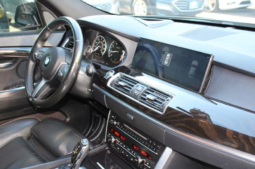 
										2015 BMW 550i xDrive Gran Turismo M Sport full									