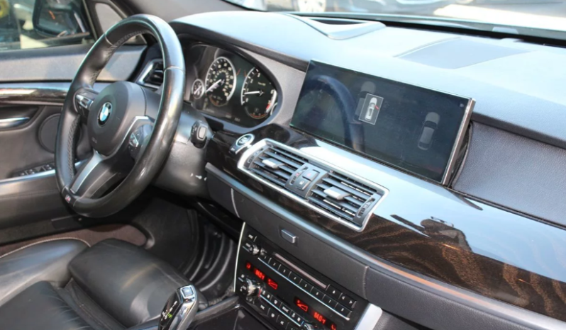 
								2015 BMW 550i xDrive Gran Turismo M Sport full									