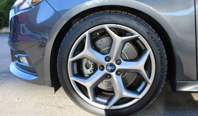 
								2018 Ford Focus ST full									