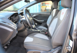 
										2018 Ford Focus ST full									